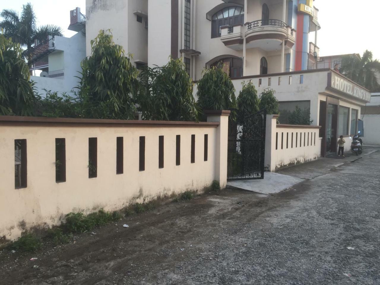 Hotel Kings Inn Haridwar Bagian luar foto
