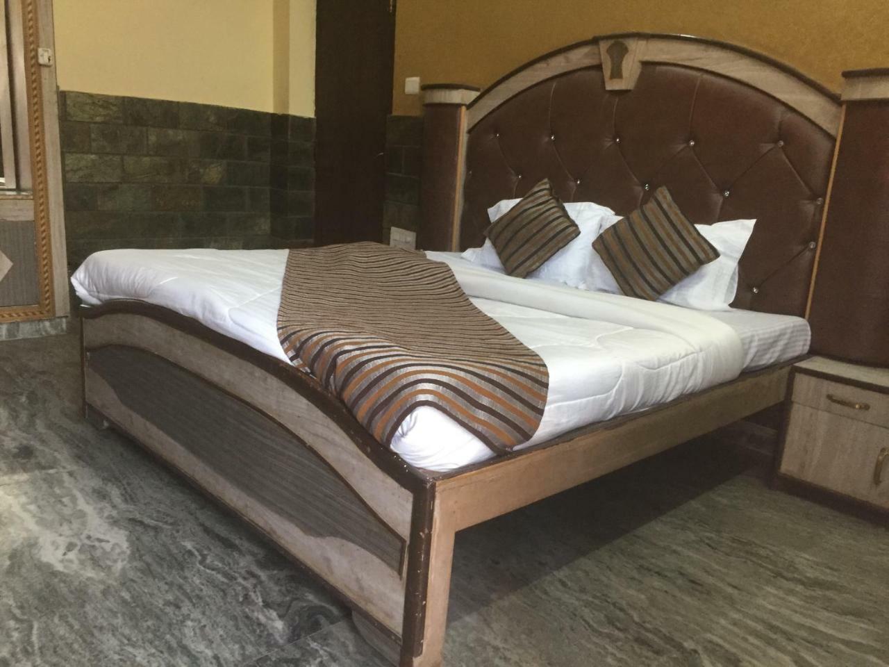 Hotel Kings Inn Haridwar Bagian luar foto